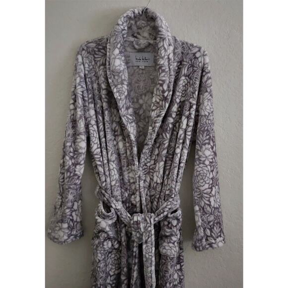 ROBE-NICOLE MILLER-Gray White-Tie Closure-Soft-Plush-Knee Length-Size LRG - Picture 4 of 14